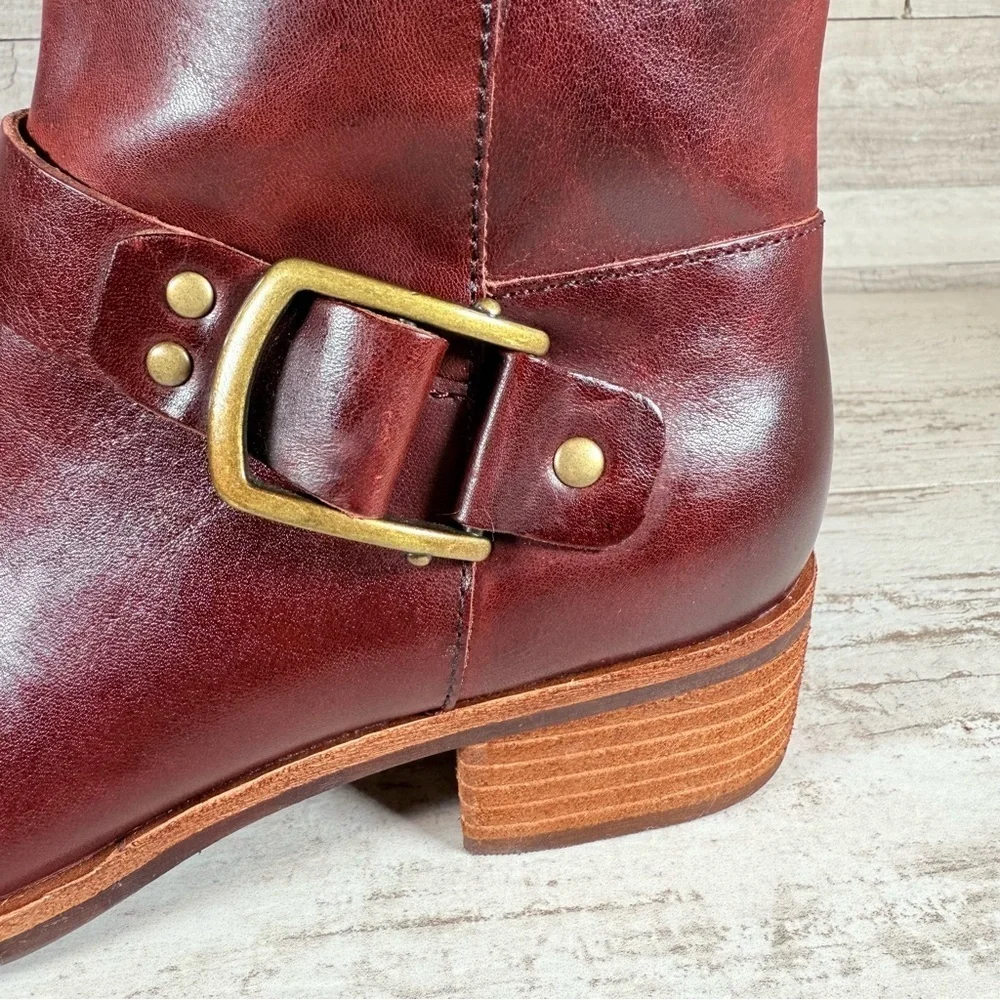 Kork-Ease Women's Carli Knee High Burnished Leather Riding Boot 6.5M Burgundy